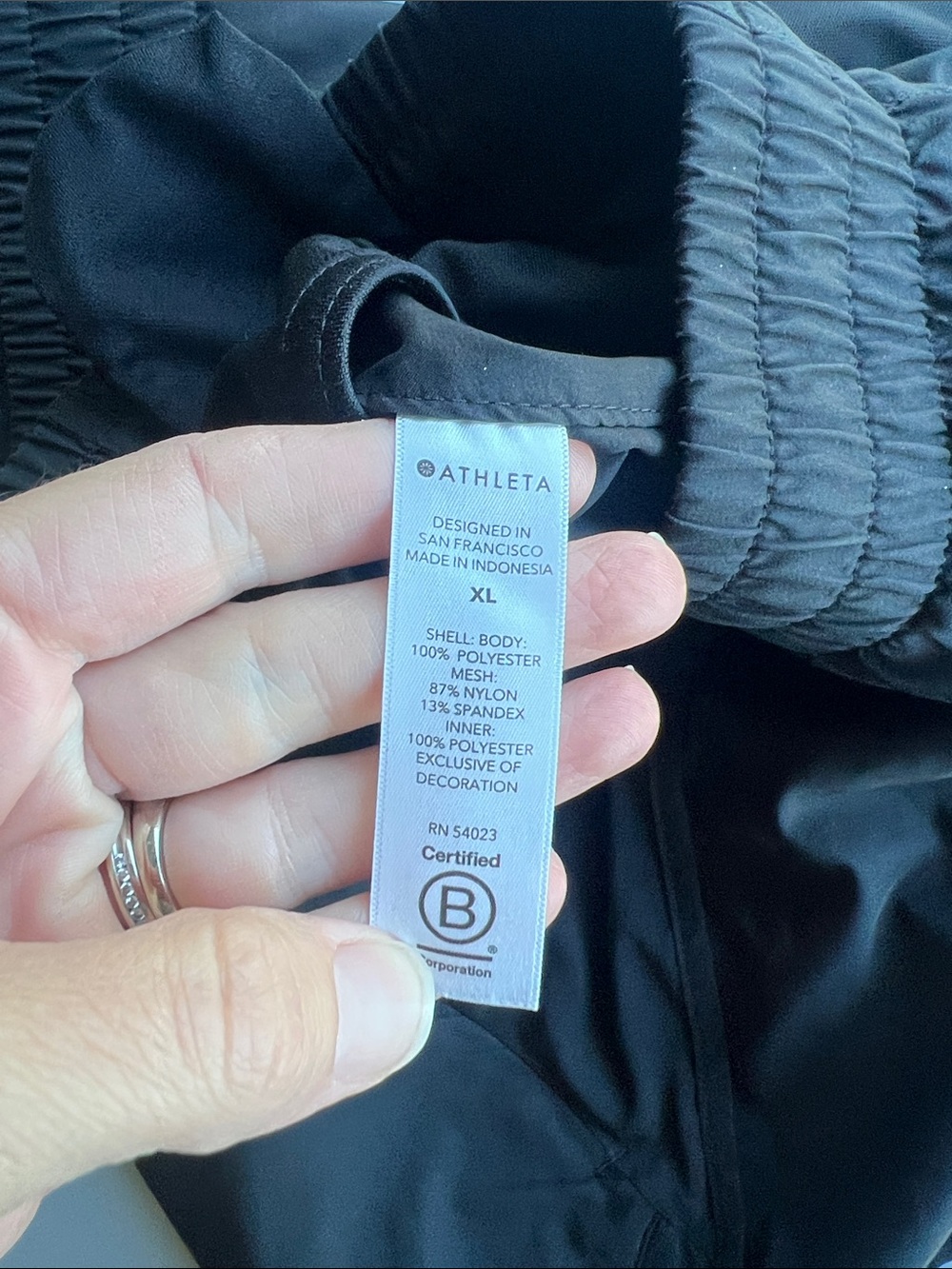 Athleta Mesh Racer Run Short 4” - Picture 5 of 5